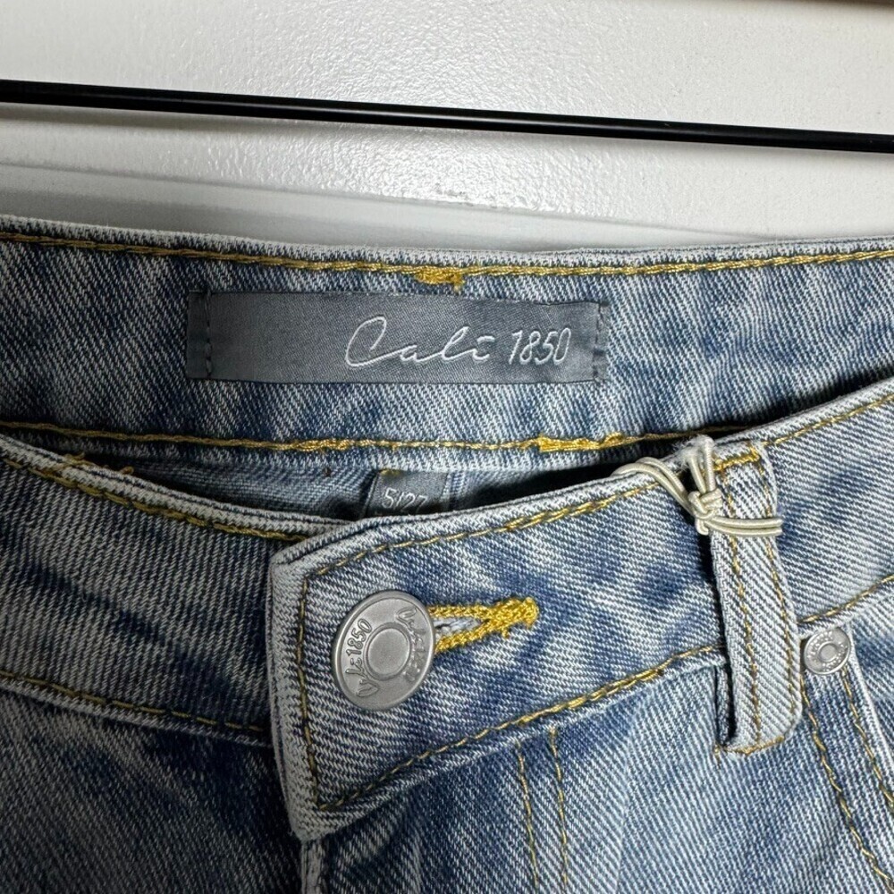 Cali 1850 Womens Jeans Size 5 / 27  Heart Embroidered Patch Denim New with Tags - Picture 4 of 10